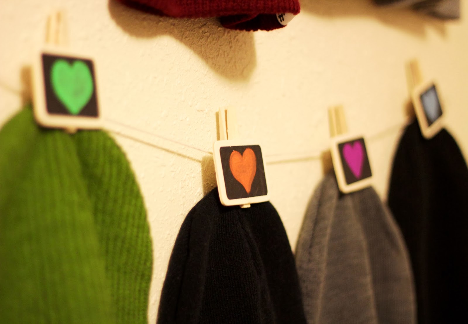 AUTEUR ARIEL DIY Hat Hanger