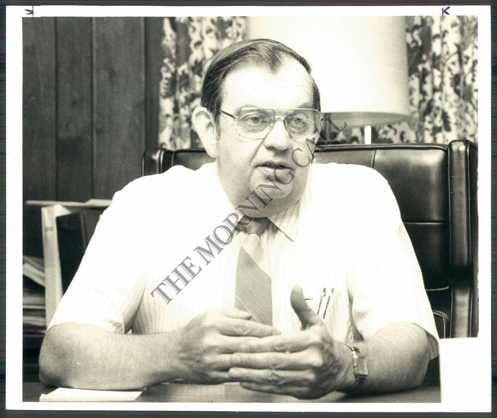 Dan Schantz Greenhouse and Cut Flower Outlet Vintage News Article