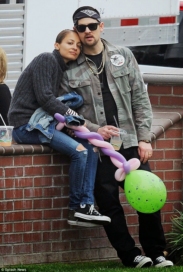 NICOLE RICHIE NEWS: SPOTTED: Richie-Madden's in Santa Monica