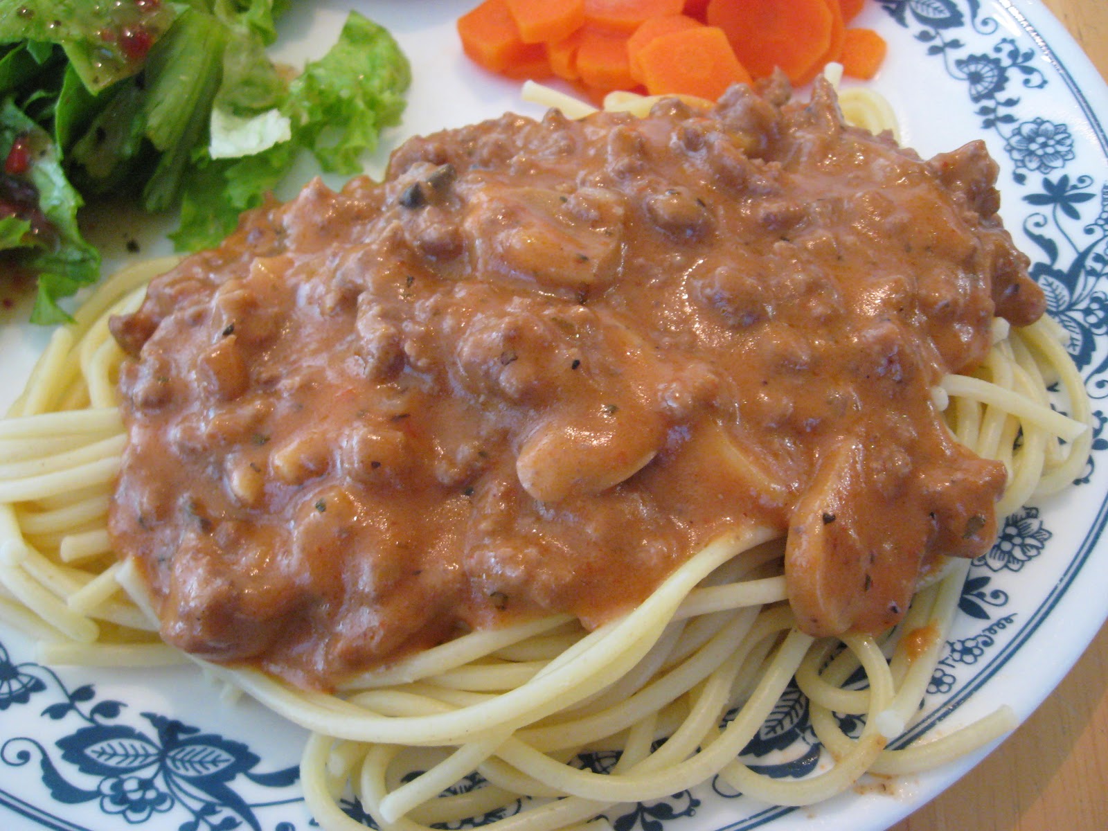 Yummy to My Tummy Spaghetti with Beef and Mushroom Sauce