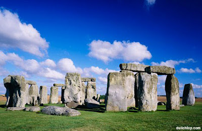 Vòng tròn đá Stonehenge Bí Ẩn Stonehenge+Site+bai+da+co+vuong+quoc+anh
