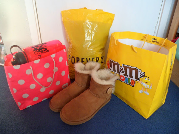New York Haul: Pink, Aeropostale, Forever 21, M&M's World and Ugg