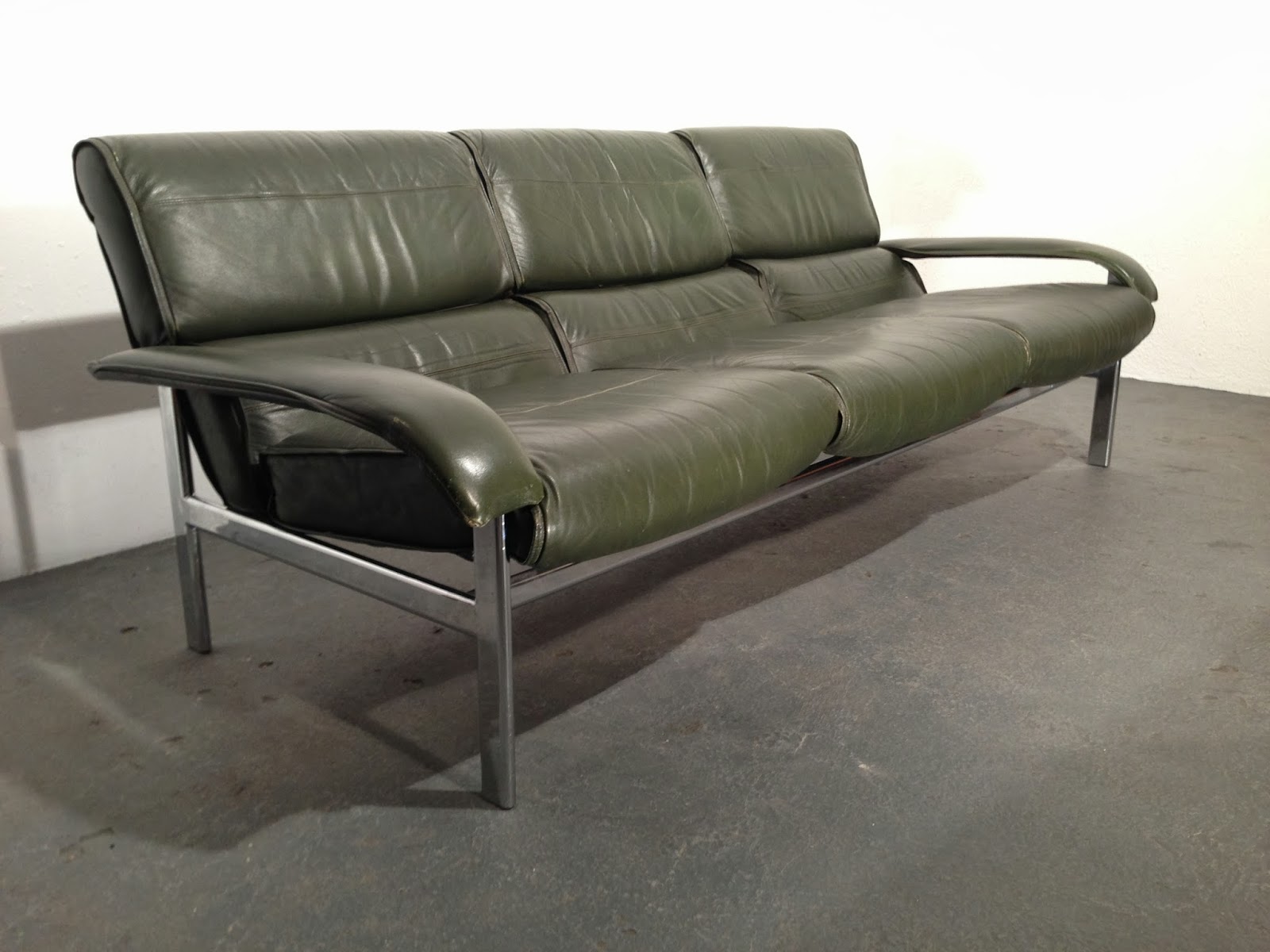 Vintage Furniture Ireland OCD Pieff sofa