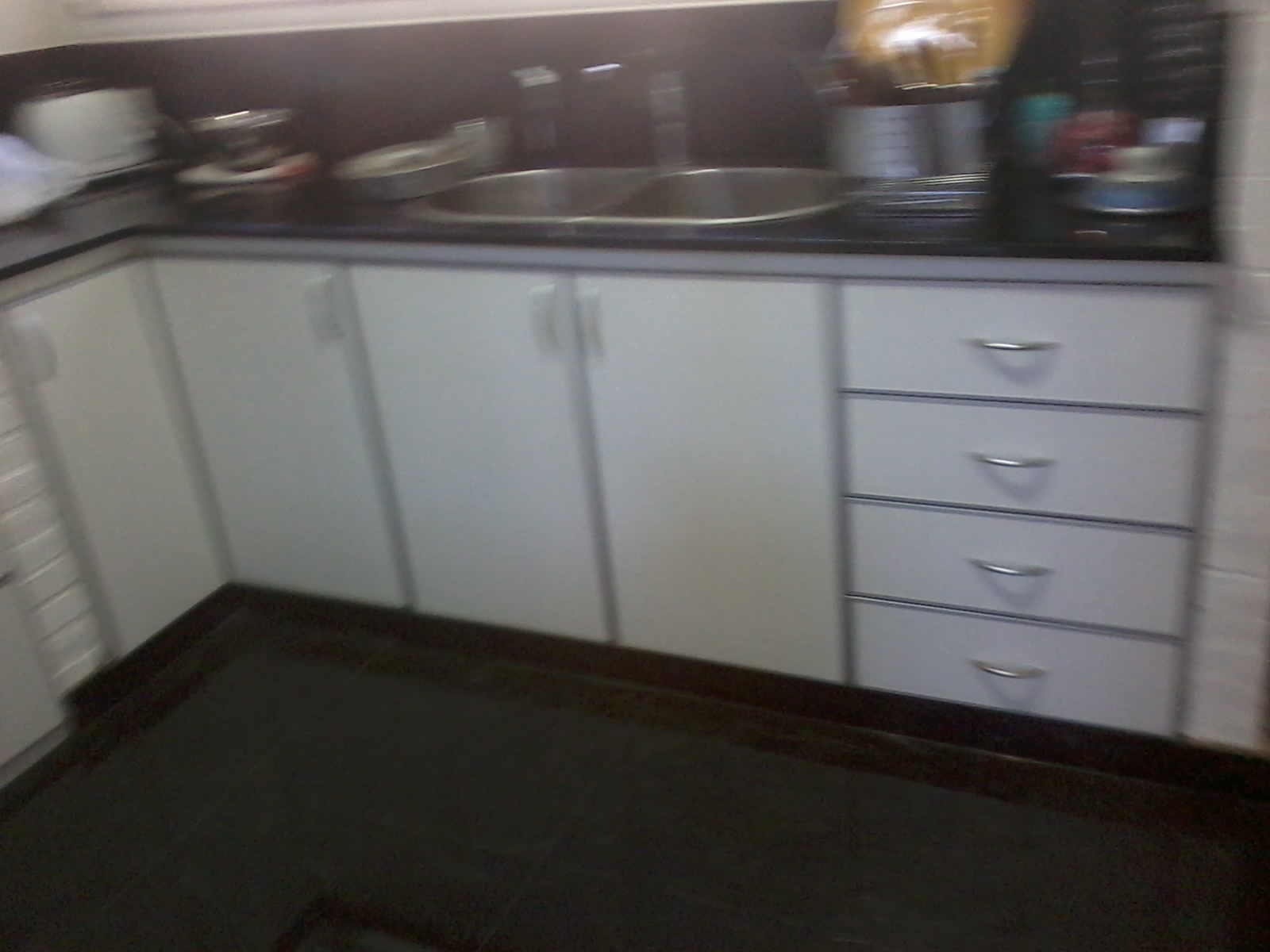 carpinteria los tres amigos: mueble de cocina con barra