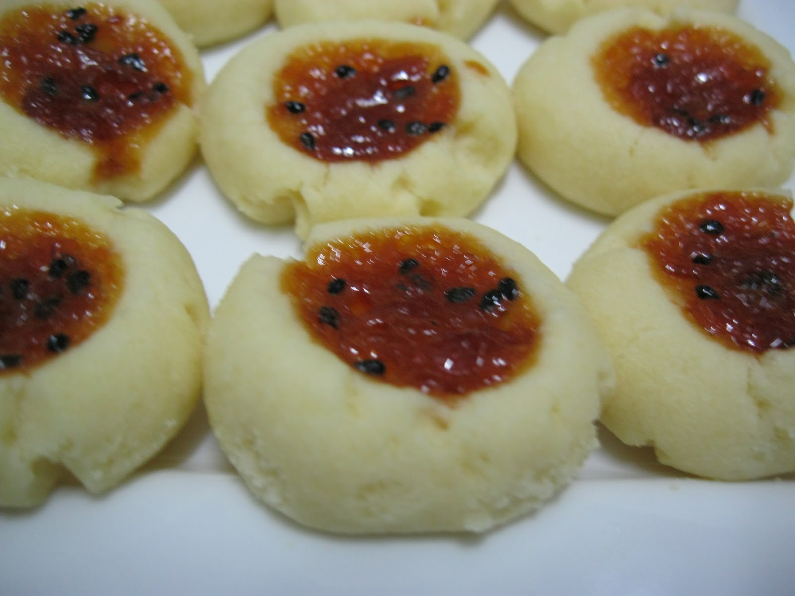 Cook 4 You & Me...... Homemade Dragon Fruit Jam Cookies