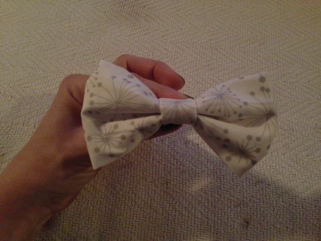 how much fabric to make a bow tie