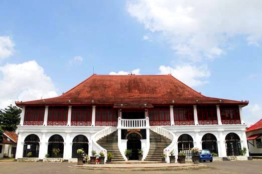 Tempat Wisata Di Palembang