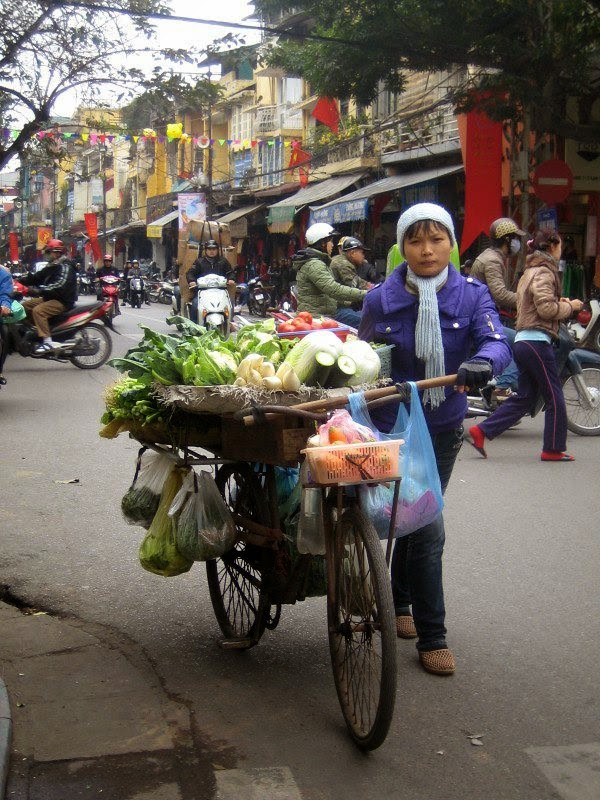 How to Cross the Street in Vietnam - Camels & Chocolate: Travel &  Lifestyles Blog