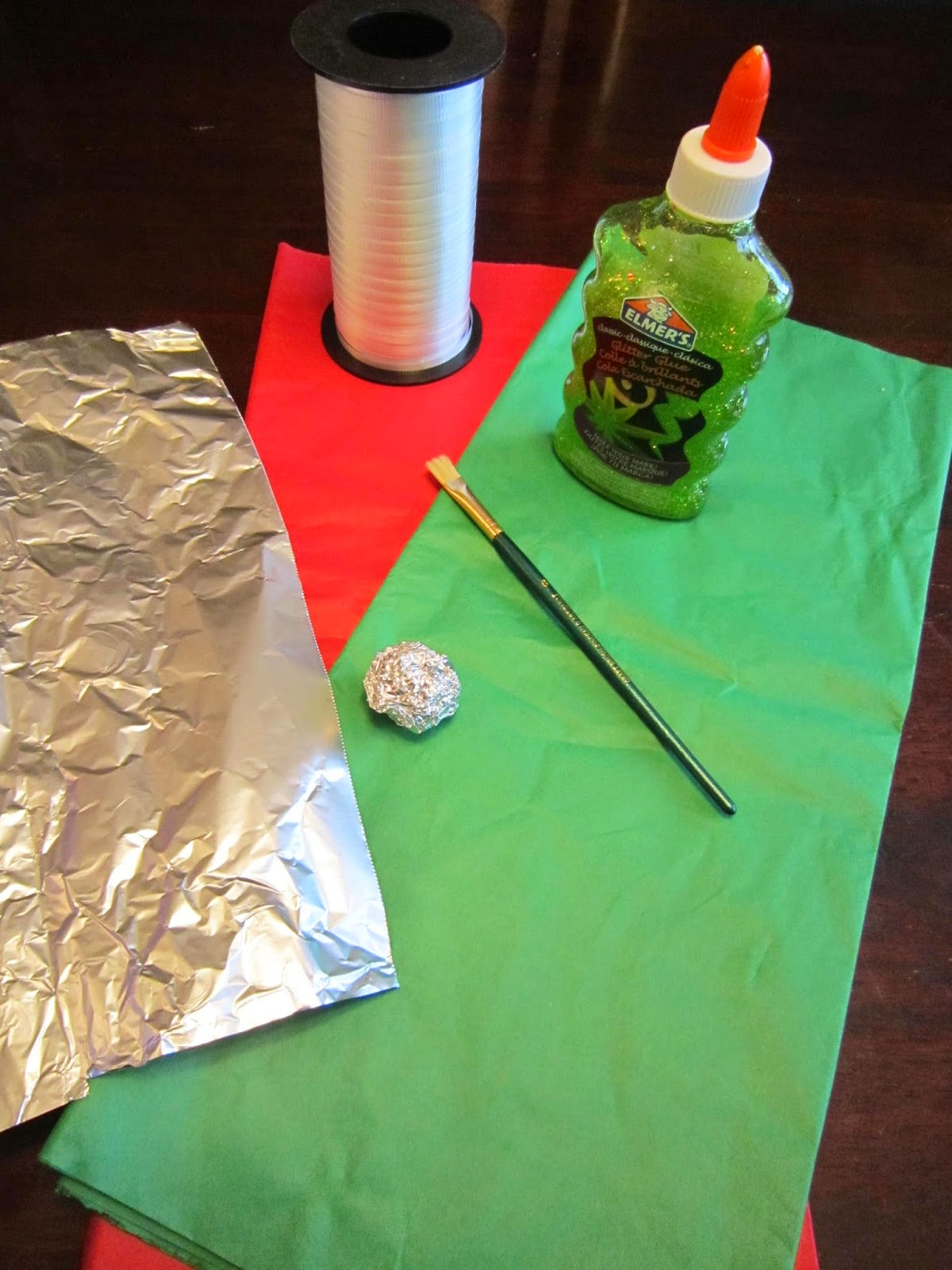 Foil and tissue Christmas ornament craft Foil and tissue Christmas ornament craft