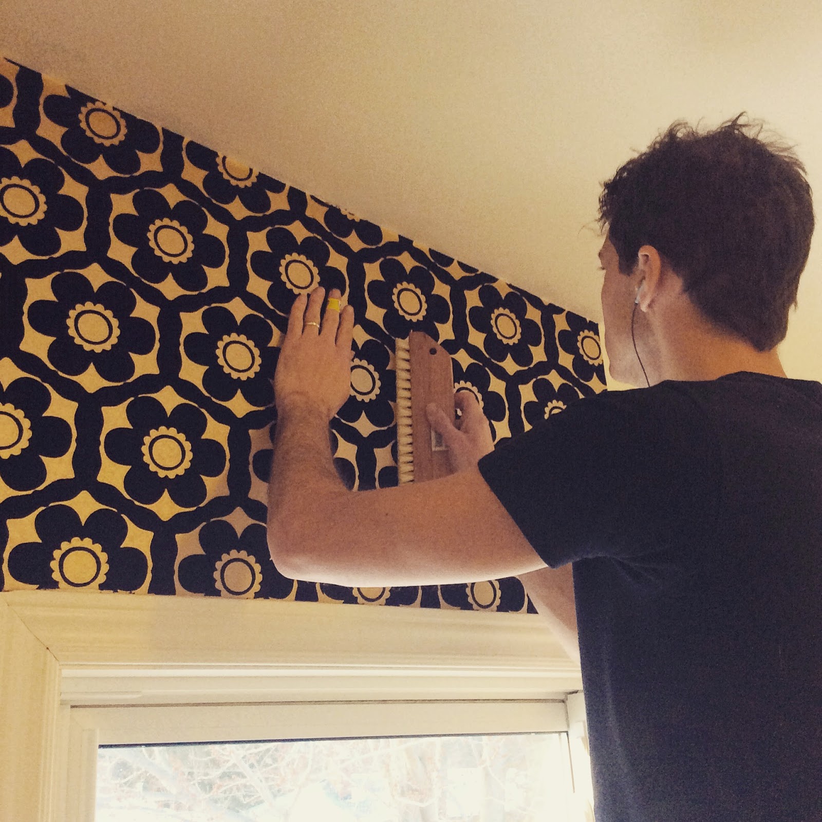 The Hydeout Violet's Room Makeover/Wallpaper Tutorial