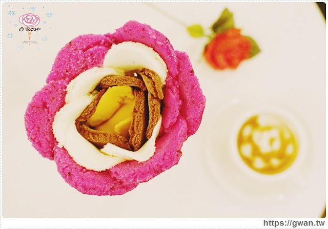 O Rose法式冰淇淋,捷運美食,捷運藍線美食,花朵冰淇淋,玫瑰花冰淇淋,少女甜點,夢幻甜點,手工冰淇淋,甜點下午茶,玫瑰花瓣,法國主廚-22