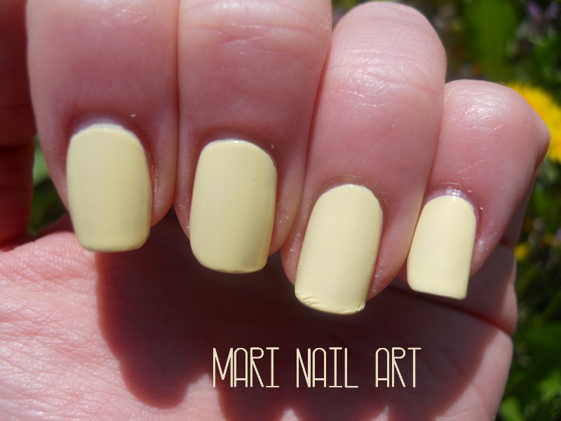 Marinailart Bonjour, je suis le jaune pastel parfait