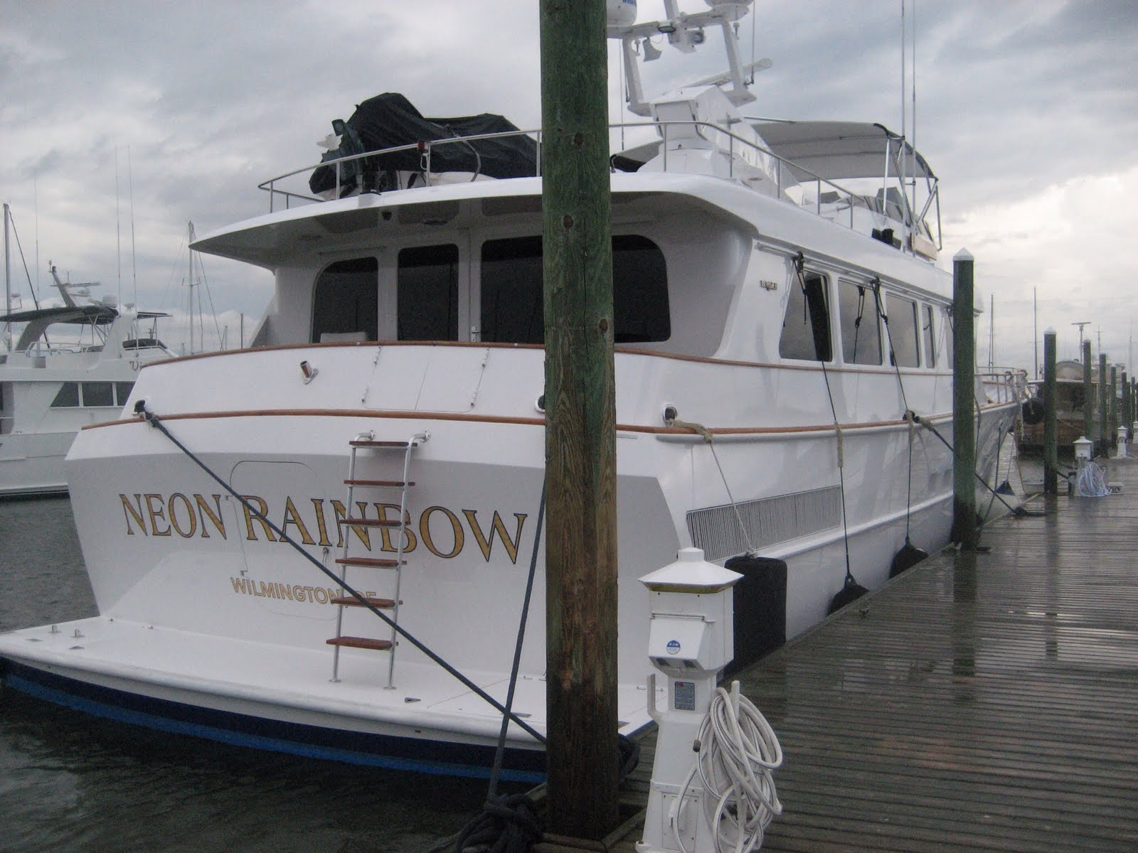 Summer of Bill SOB and Alan Jackson's boat docked next to each other.