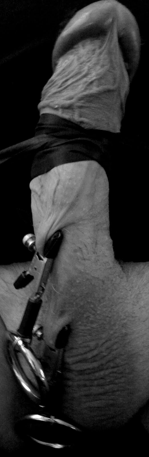 Erotic Stories United Kingdom: No Penis Here, Move Along Now Penile%252BLength%252BErotic%252BStories%252BUnited%252BKingdom Watch her puffy nipples swell as she plays with her tits.