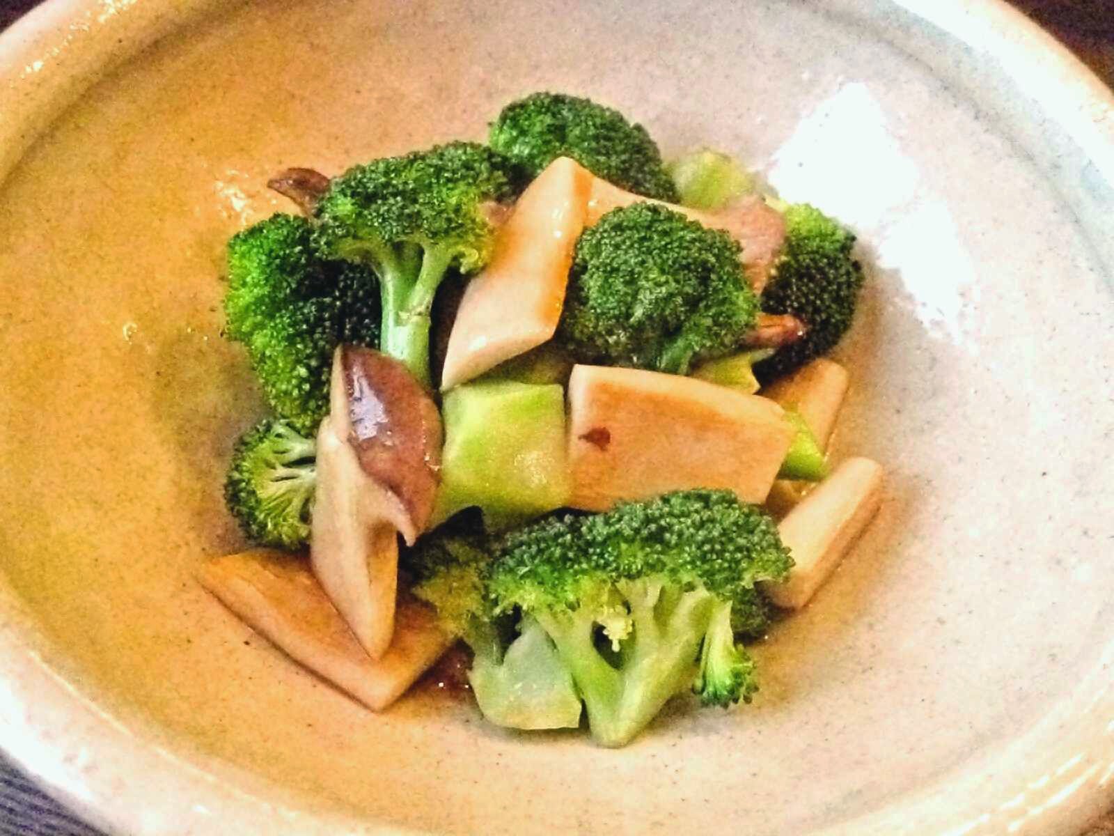 Recipes for Tom Eringi to burokkorii no sotee sarada / sauteed king