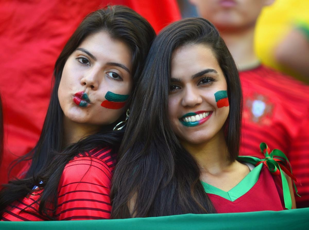 Những fan nữ xinh đẹp, bốc lửa đốt cháy của World Cup 2014