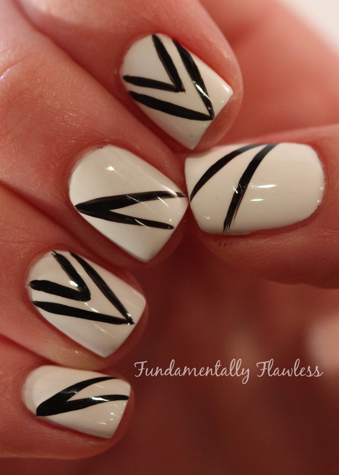 White and black nail art by Neringa BootsFeelLikeNew