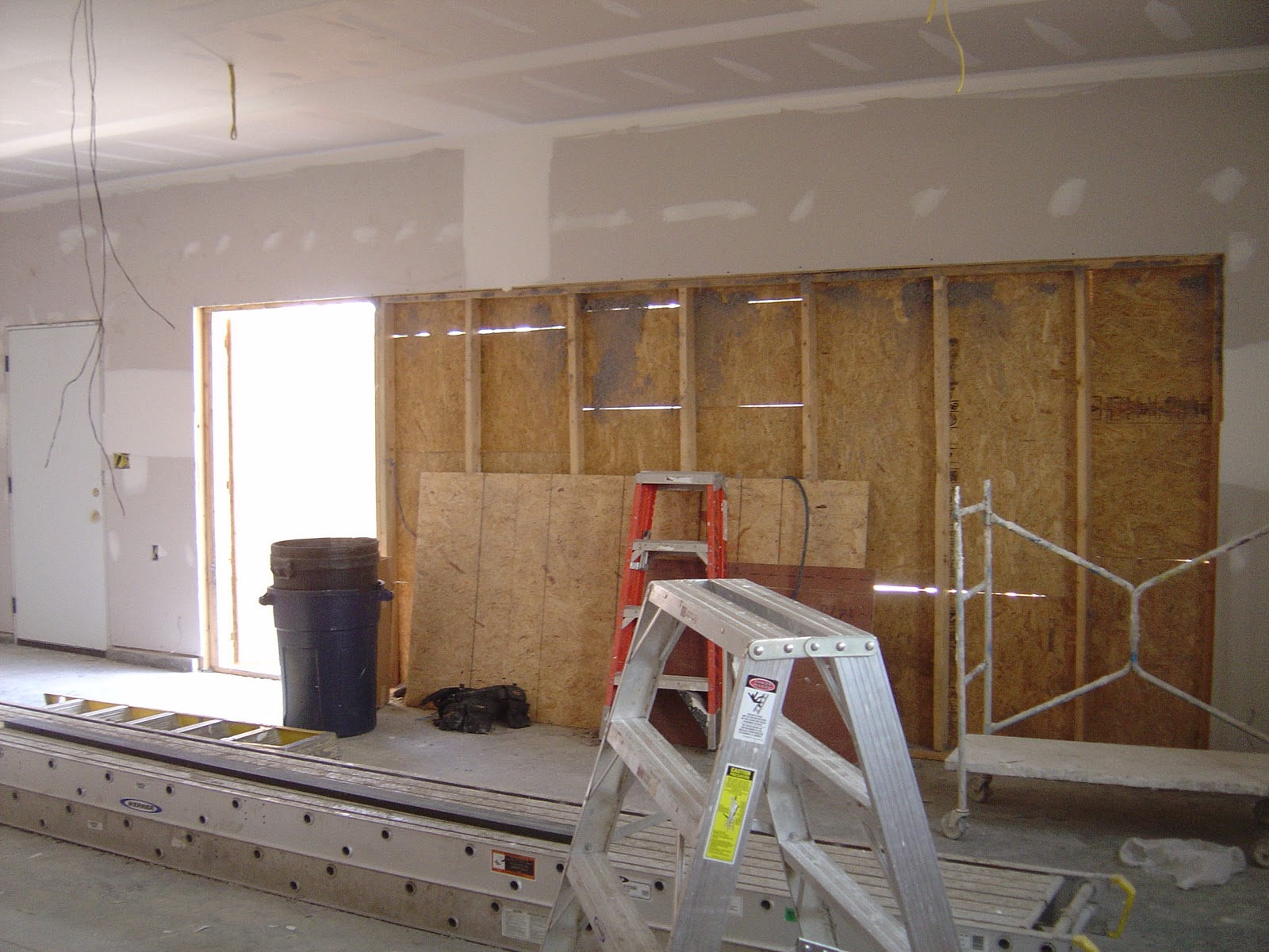 My North Missouri: The garage interior--no step from garage to house