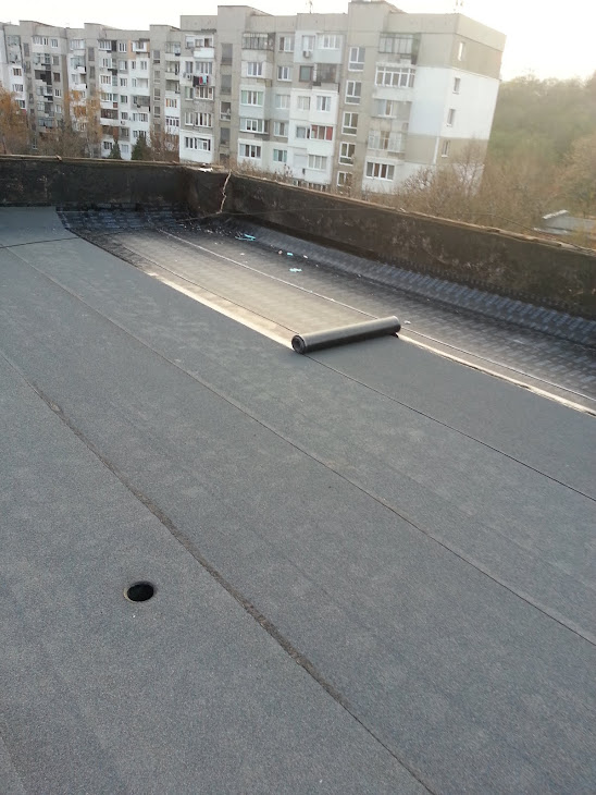 хидроизолация на покрив на два пласта - 157 гимназия 'Сесар Вайехо'  1900 м2