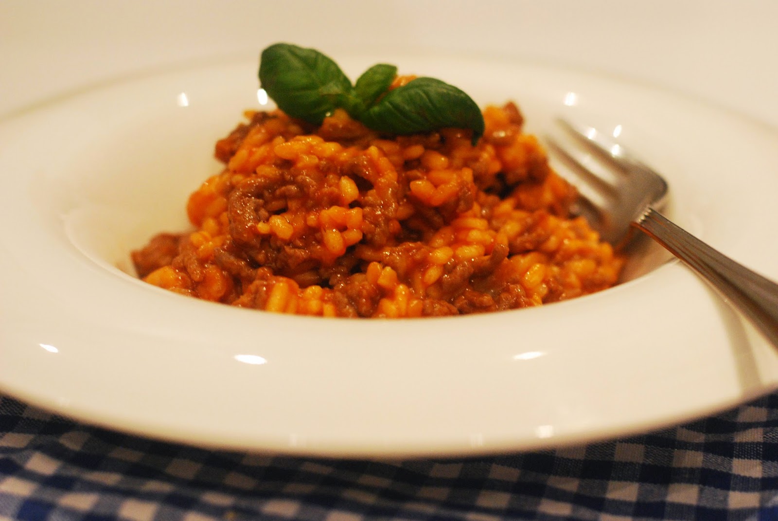 Presentasjon Av Risotto Med Kjøttdeig