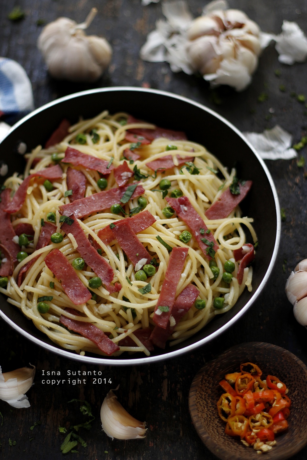 CobaCoba Yuk..... SPAGHETTI AGLIO OLIO SMOKED BEEF