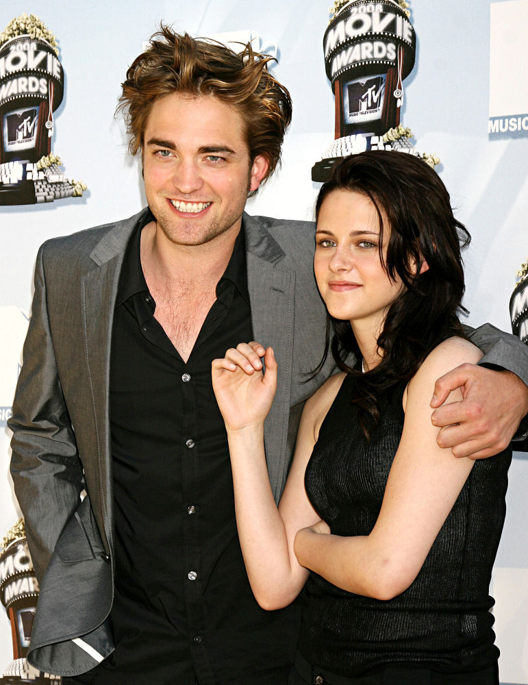 Robert Pattinson Pics with Kristen Stewart