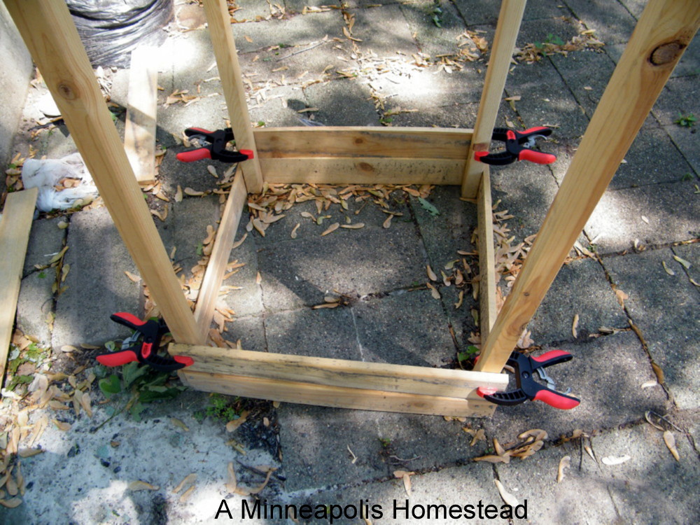 How to Build a Simple Build as you Grow Potato Bin Minneapolis Homestead