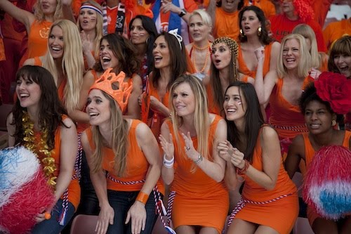 Chicks of Euro 2012 - Page 3 Euro+2012+nl+girls
