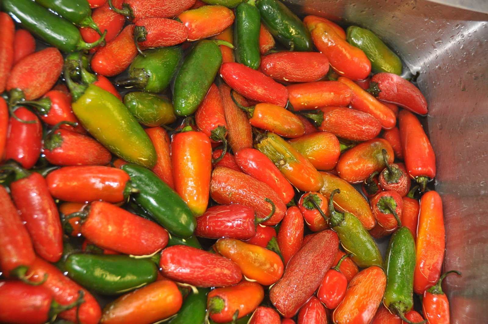 Vicki Lane Mysteries Justin's Smoked Pepper Hot Sauce