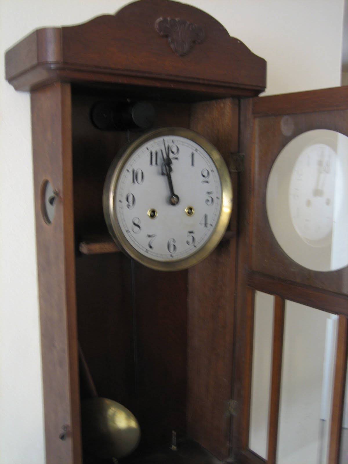 Hamiltons_Clock_Services Lantern Pinion Mantle Clock