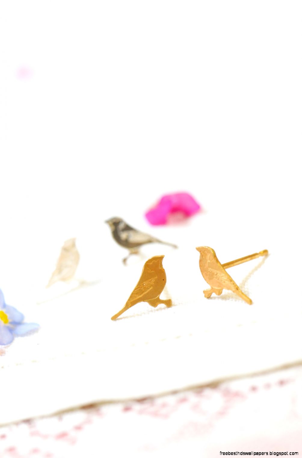 Tiny Bird Stud Earrings Diadem Tiny Bird Stud Earrings Diadem