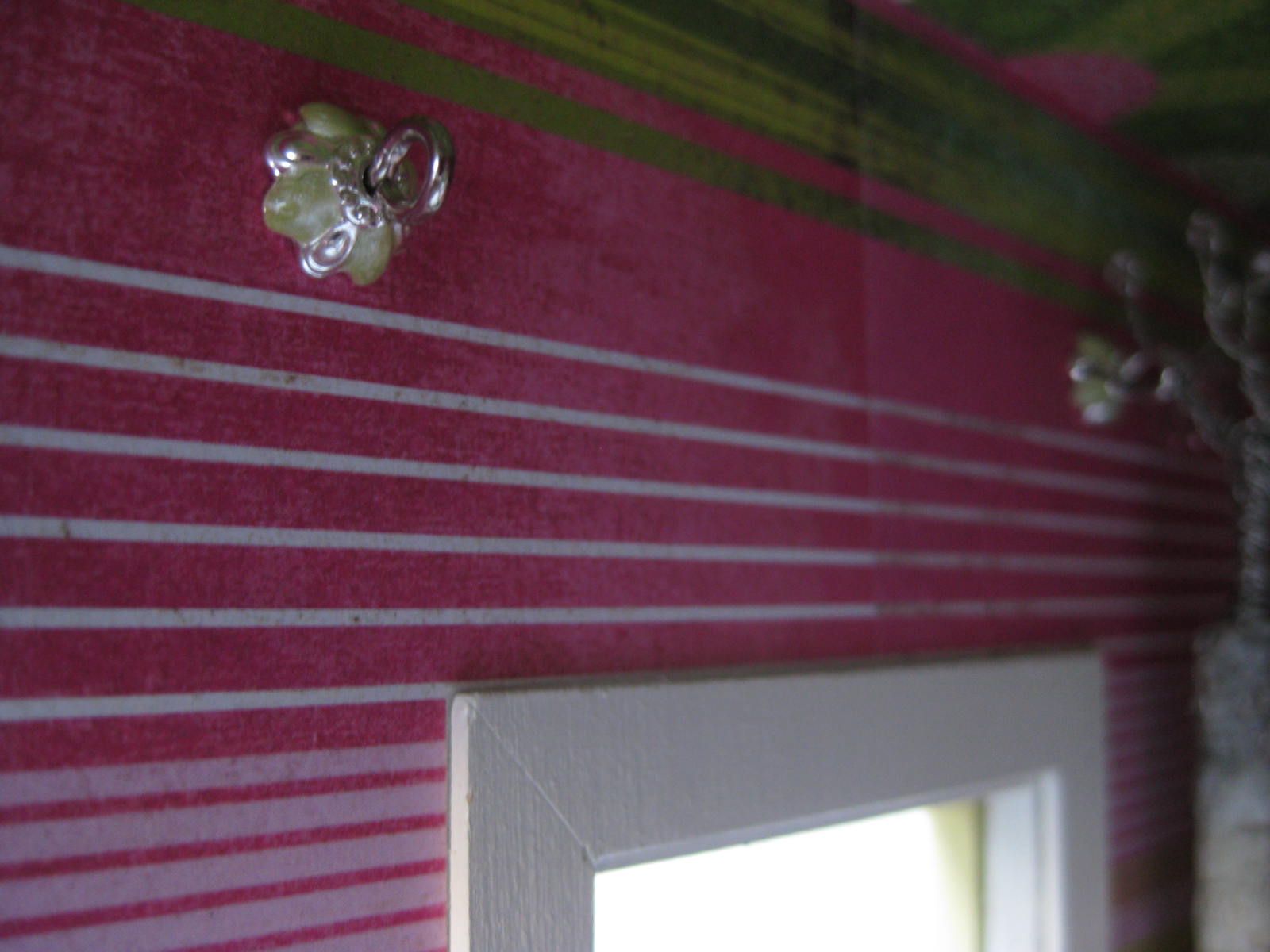 large and in charge Tutorial Curtain rods with interchangeable finials