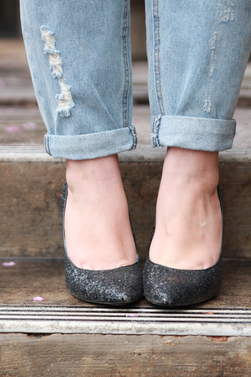 FranniePantz: Thursday Mixer--Glitter Heels