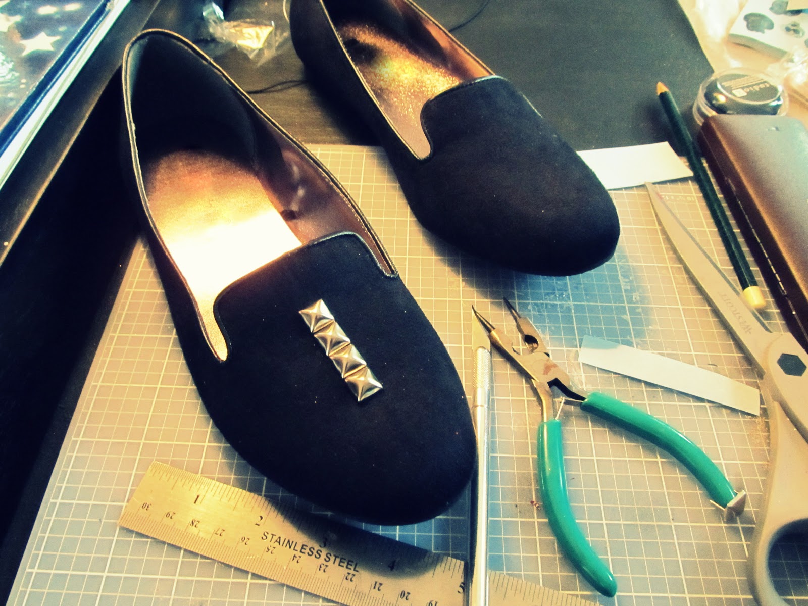 WobiSobi "Put a Stud On It!" Cross Stud Your Shoes, DIY