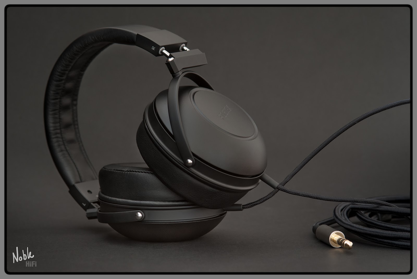 Denon Ah D7200 Detail 02 Hr Png 1100 1100 Over Ear Headphones Headphones D7200 Denon Ah D7200 Detail 02 Hr Png 1100 1100 Over Ear Headphones Headphones D7200