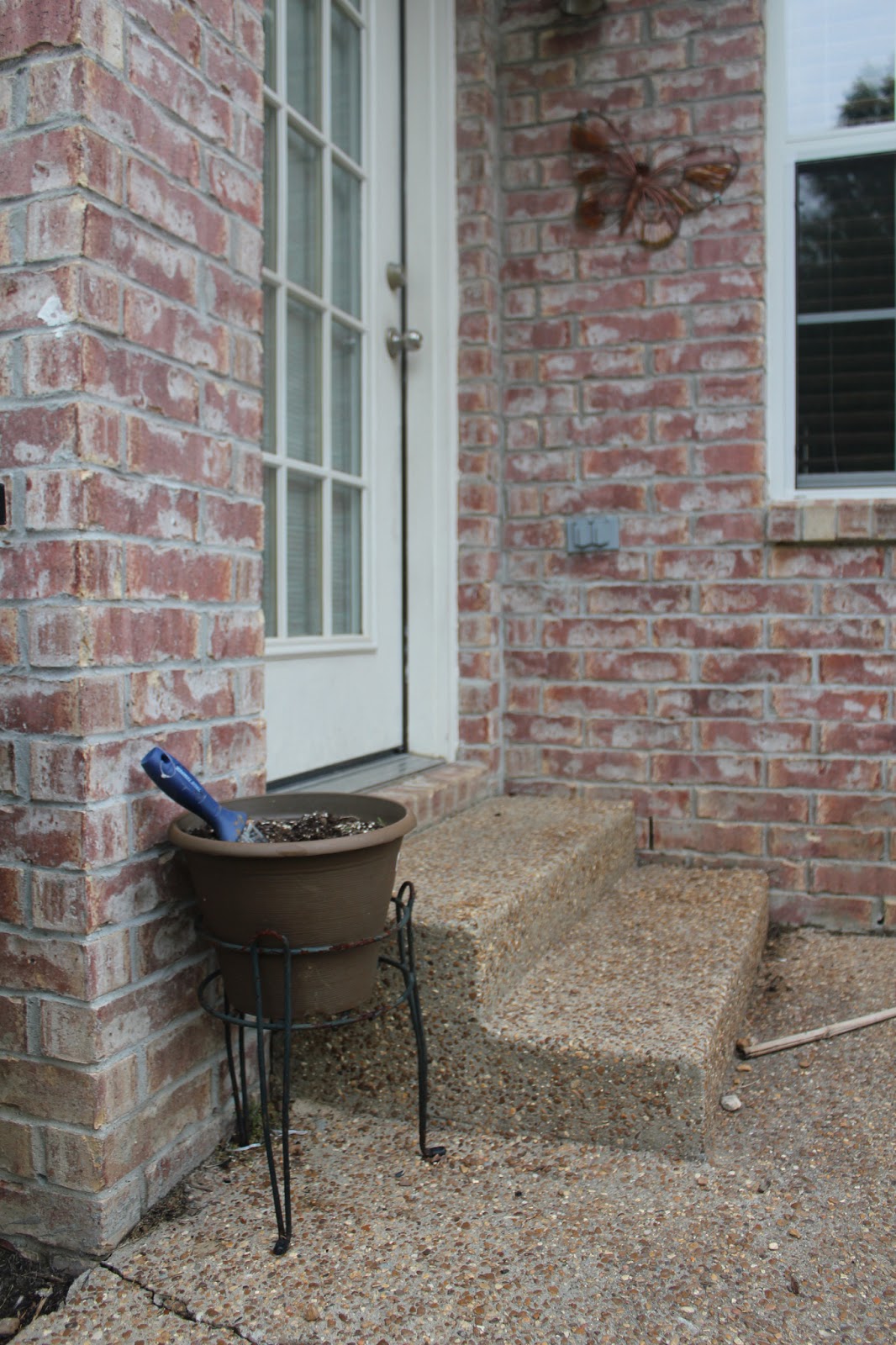 Callie's Crafts Spray Painted Plant Stand