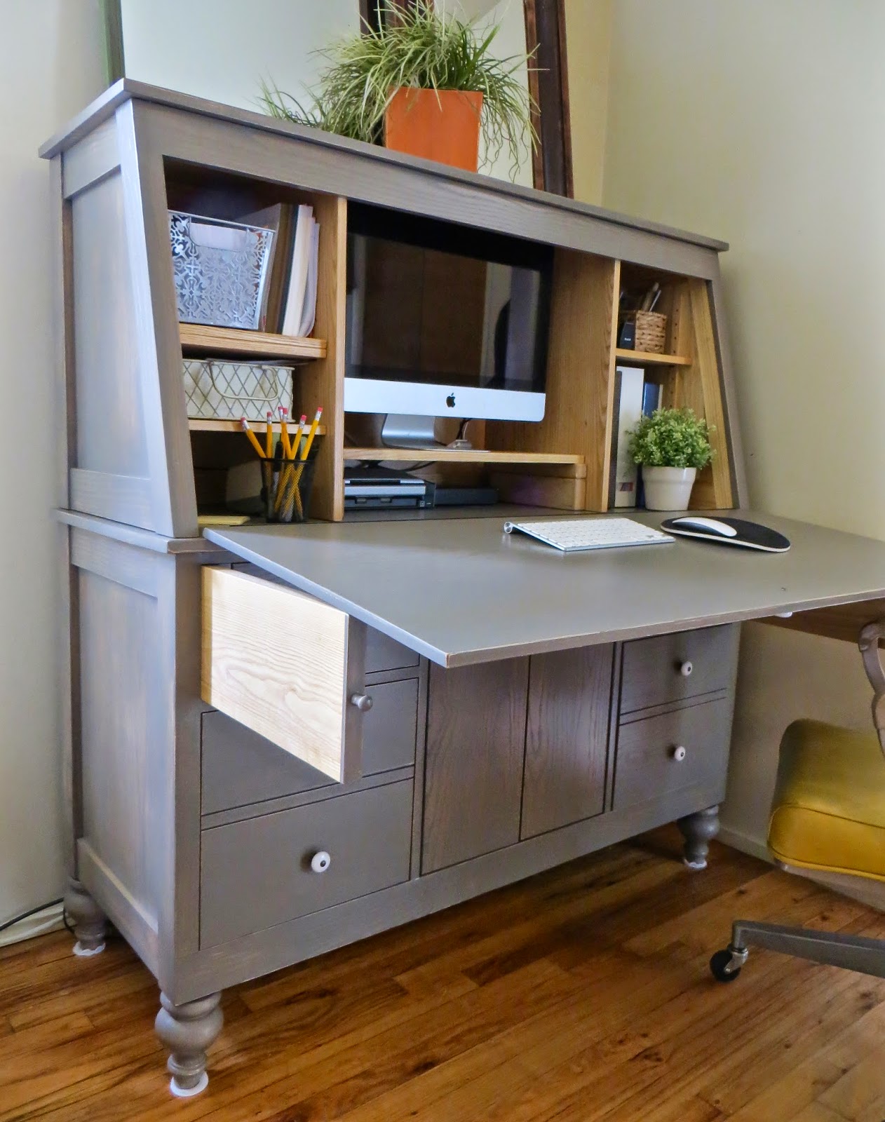 The Project Lady Hutch Desk (Part 4) Finale!