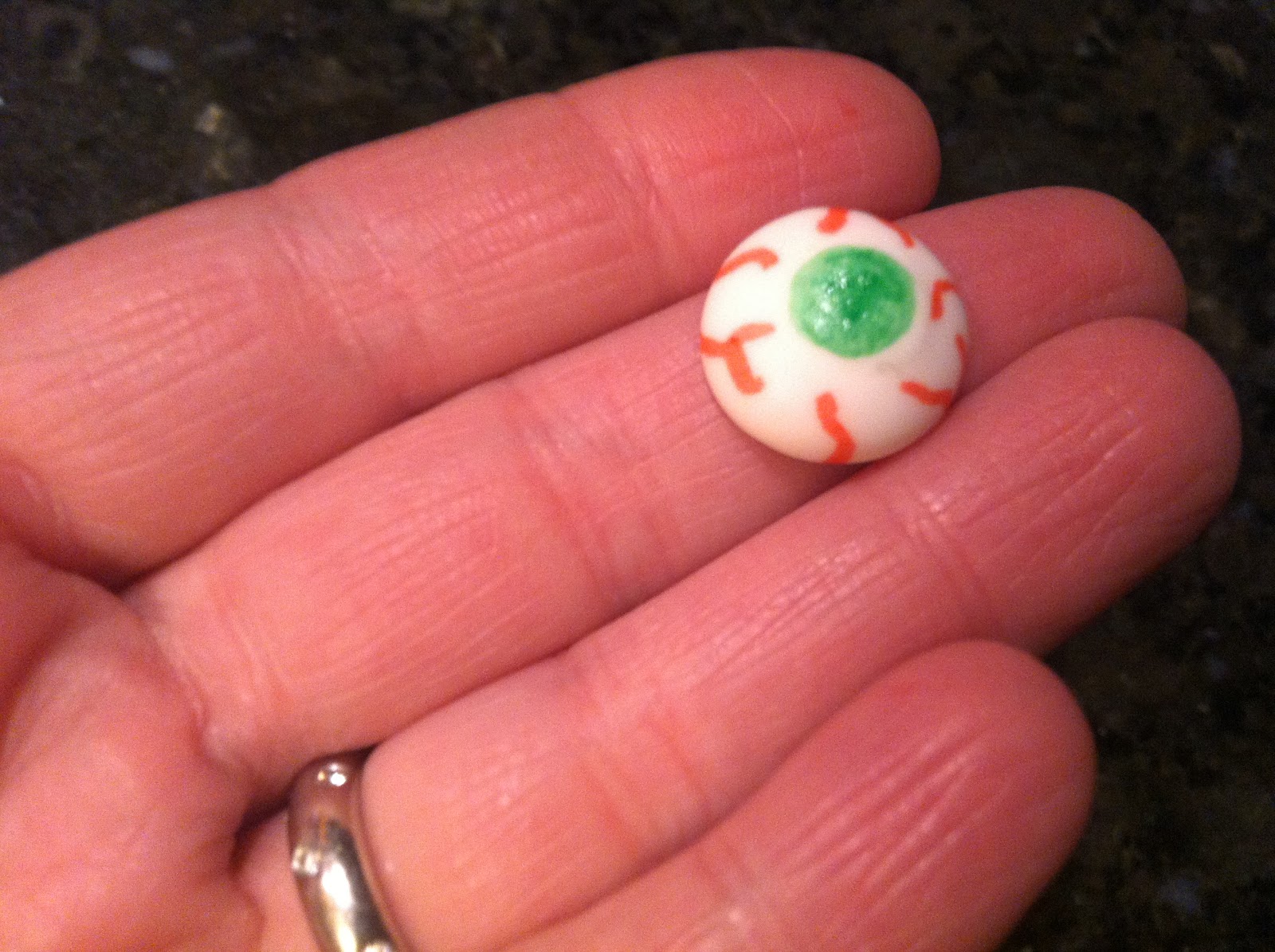 The Iced Queen Royal Icing Eyeballs