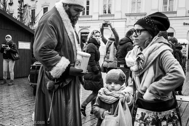 street photo, krakow, fotografia uliczna, czarno-biale