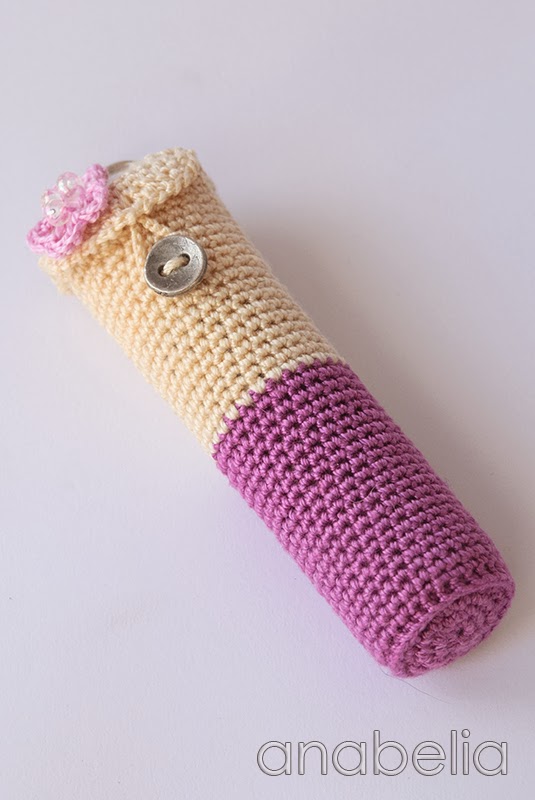 Anabelia craft design Lipstick crochet case