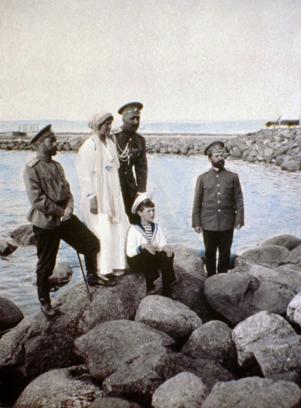 Amazing Historical Photo of Nicholas II Romanov with Aleksei N Romanov in 1915 