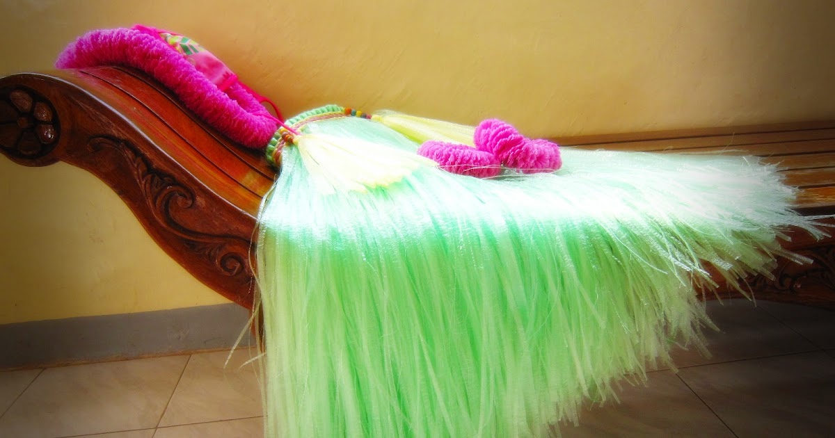 Bluey's Family Treasures How to Make a Crepe Paper Lei