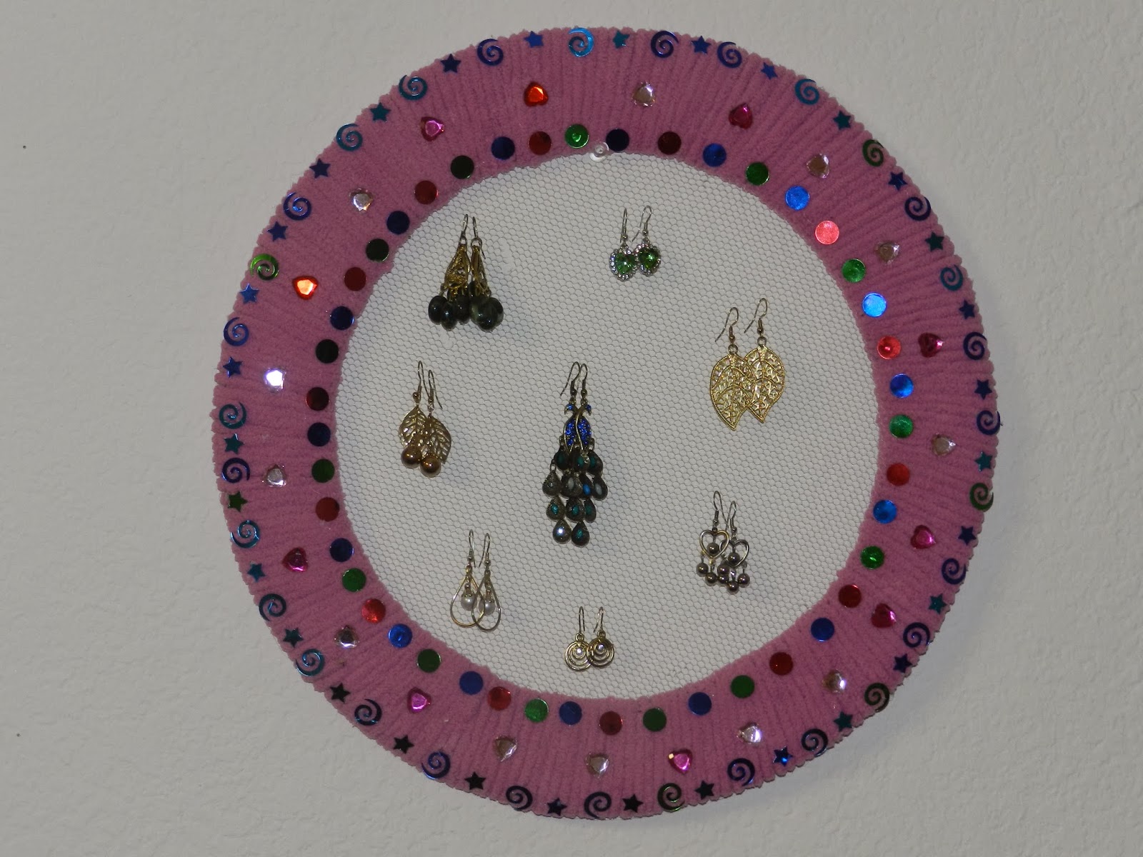 Creative DIY crafts DIY earring holder with cardboard, woolen thread