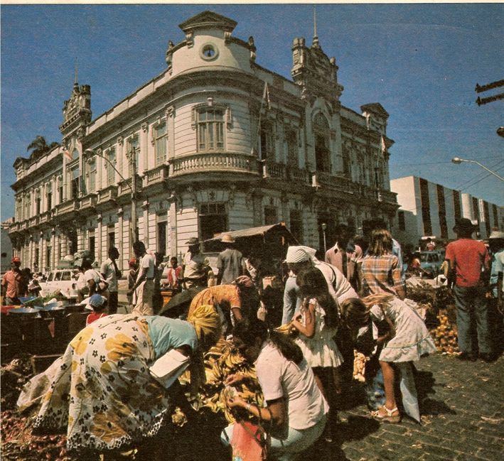 PASSADO: FEIRA LIVRE