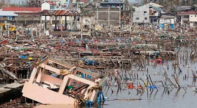 Kehancuran Akibat Topan Haiyan