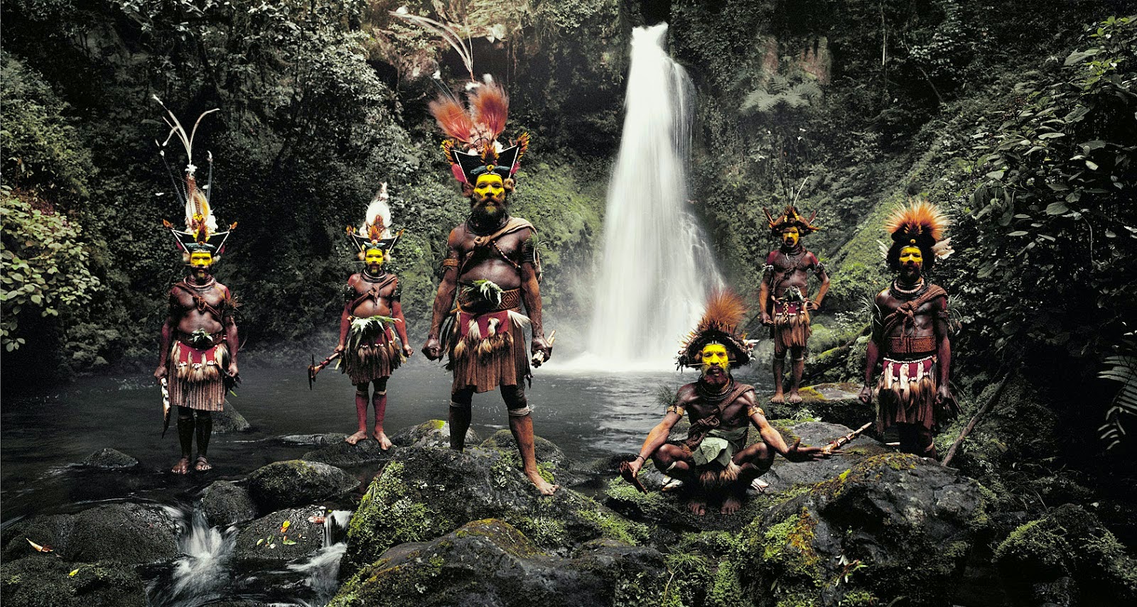 Mengenal Suku Suku Di Papua Bafin Headwear