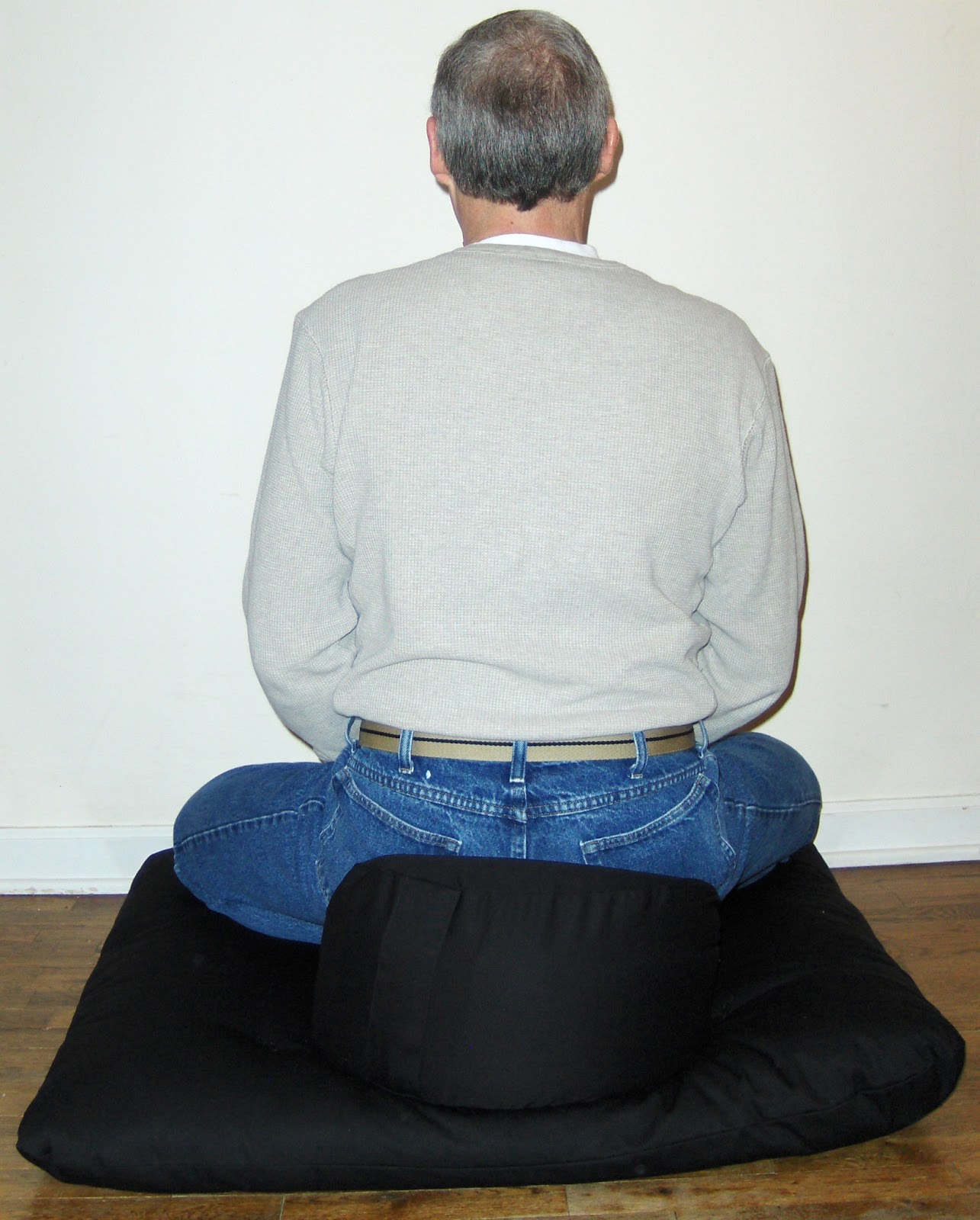 Wabi Sabi Penguin Meditation Cushion Review of The Mountain Seat Zafu