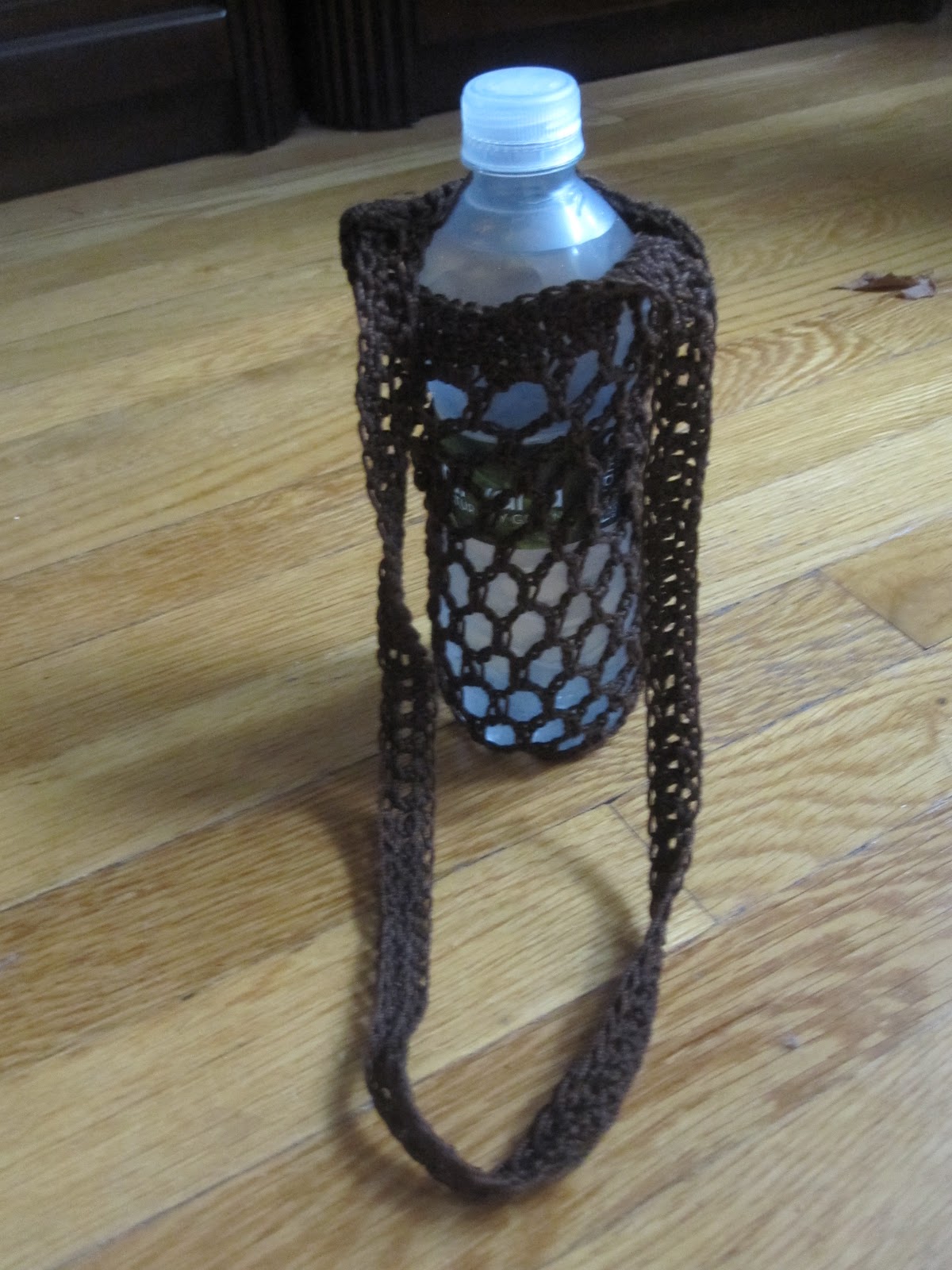 Beckoning Yarn Water Bottle Sling