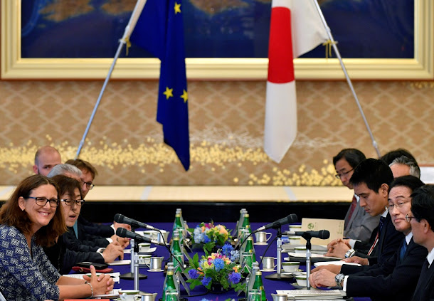 歐盟與日本在G20高峰會議舉行前夕,正式共同宣布日歐經濟夥伴關係協定(EPA)達成協議。 歐盟與日本在G20高峰會議舉行前夕,正式共同宣布日歐經濟夥伴關係協定(EPA)達成協議。