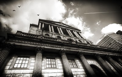 Σκιώδεις τράπεζες και χρεοκοπίες 6 trapezes mme